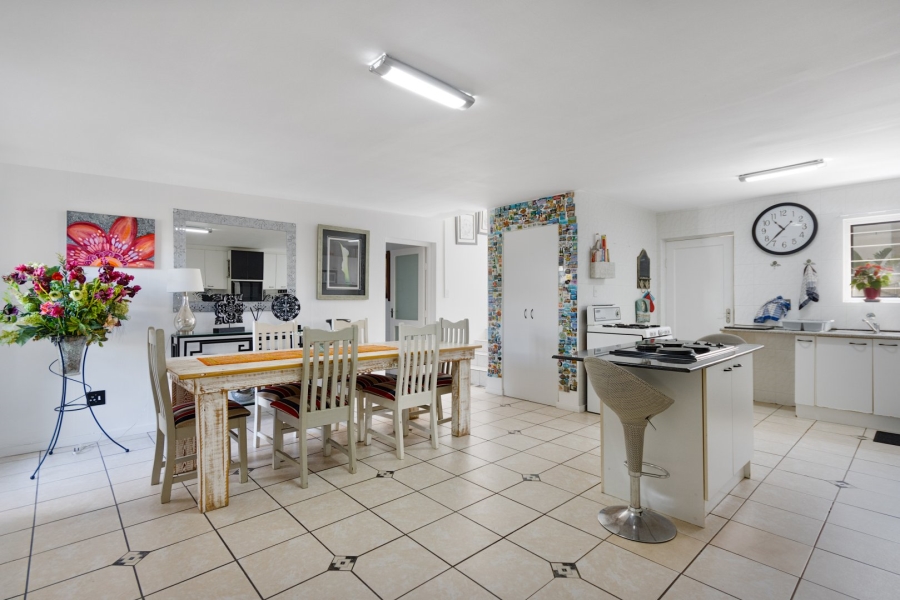 3 Bedroom Property for Sale in Cayman Beach Western Cape